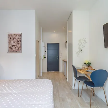 Les Cocons Emeraude Et Fleuri Apartment Lyon