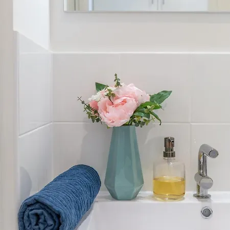 Les Cocons Emeraude Et Fleuri