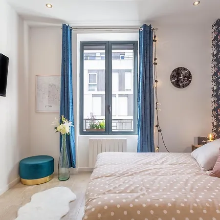 Les Cocons Emeraude Et Fleuri Apartamento *